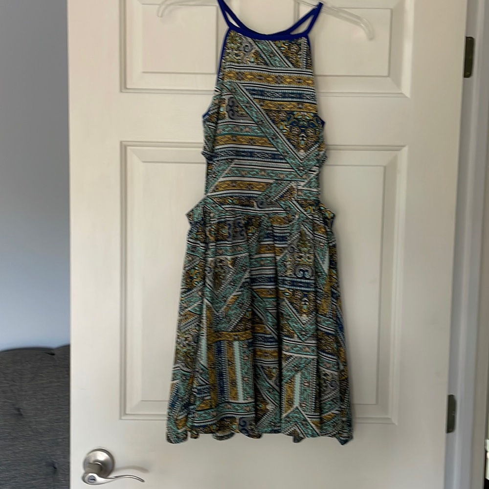 Geometrical print backless dress with side cutouts size S
